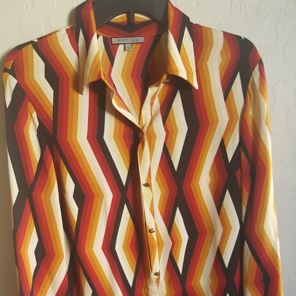 Beautiful Anne Klein blouse